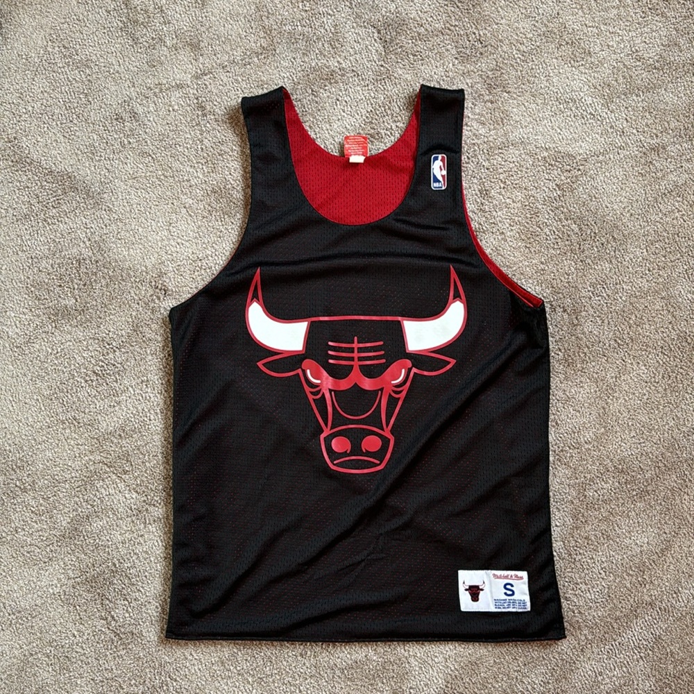 Vintage Mitchell & Ness Bulls Jersey (Size Small - Unisex)